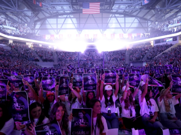 Love It or Leave It Tour photo 14